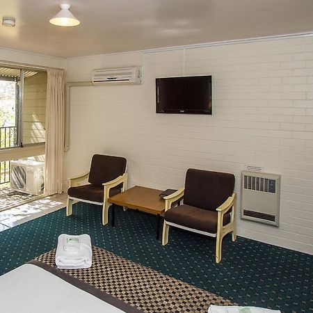 Blayney Leumeah Motel エクステリア 写真