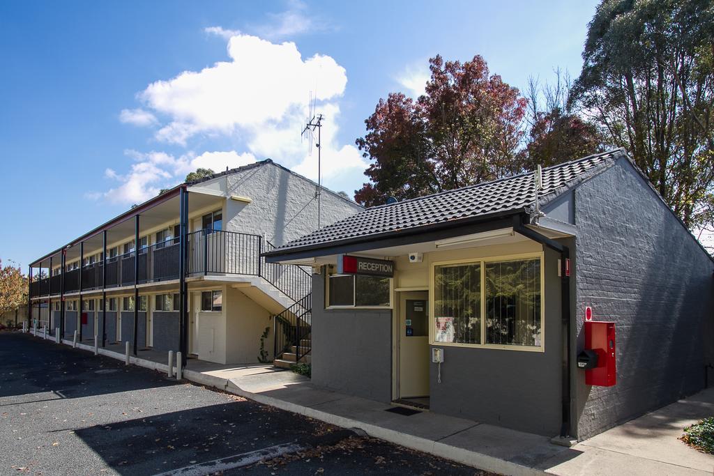 Blayney Leumeah Motel エクステリア 写真