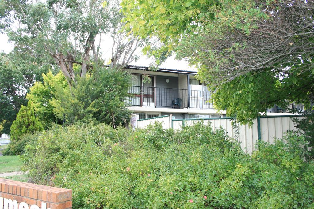 Blayney Leumeah Motel エクステリア 写真